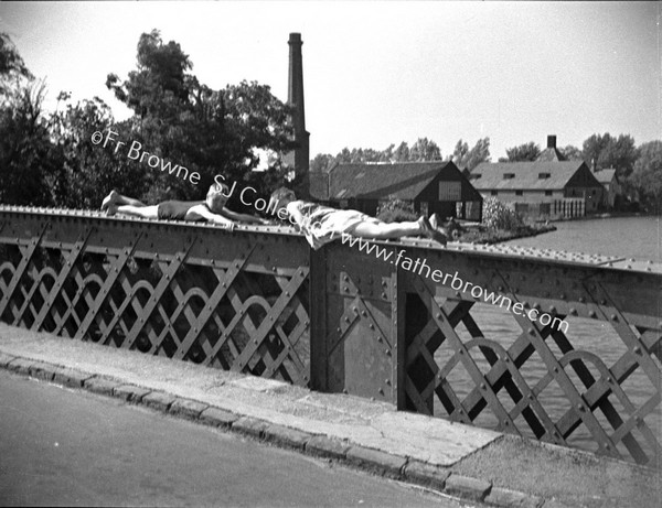 BOYS PLAYING ON WAVENEY BRIDGE